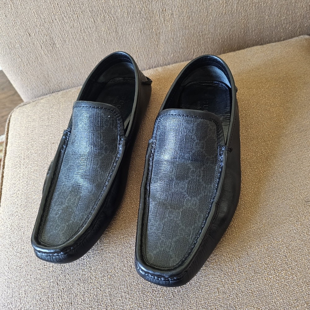 Gucci Men's Monogram Black Loafers Guccu Size 8.5 US 9